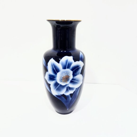 Navy Blue Vase and Plate, 10 1/2" Shiny Glass with big blue flower - Picture 3 of 9
